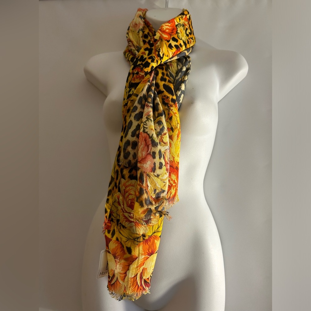 MARY FRANCES WILD FLOWER SCARF 100% MODAL WITH SHORT FRINGE MADE IN INDIA O/S